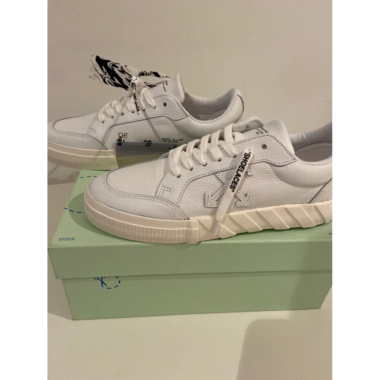 Vulc leather low trainers Off-White