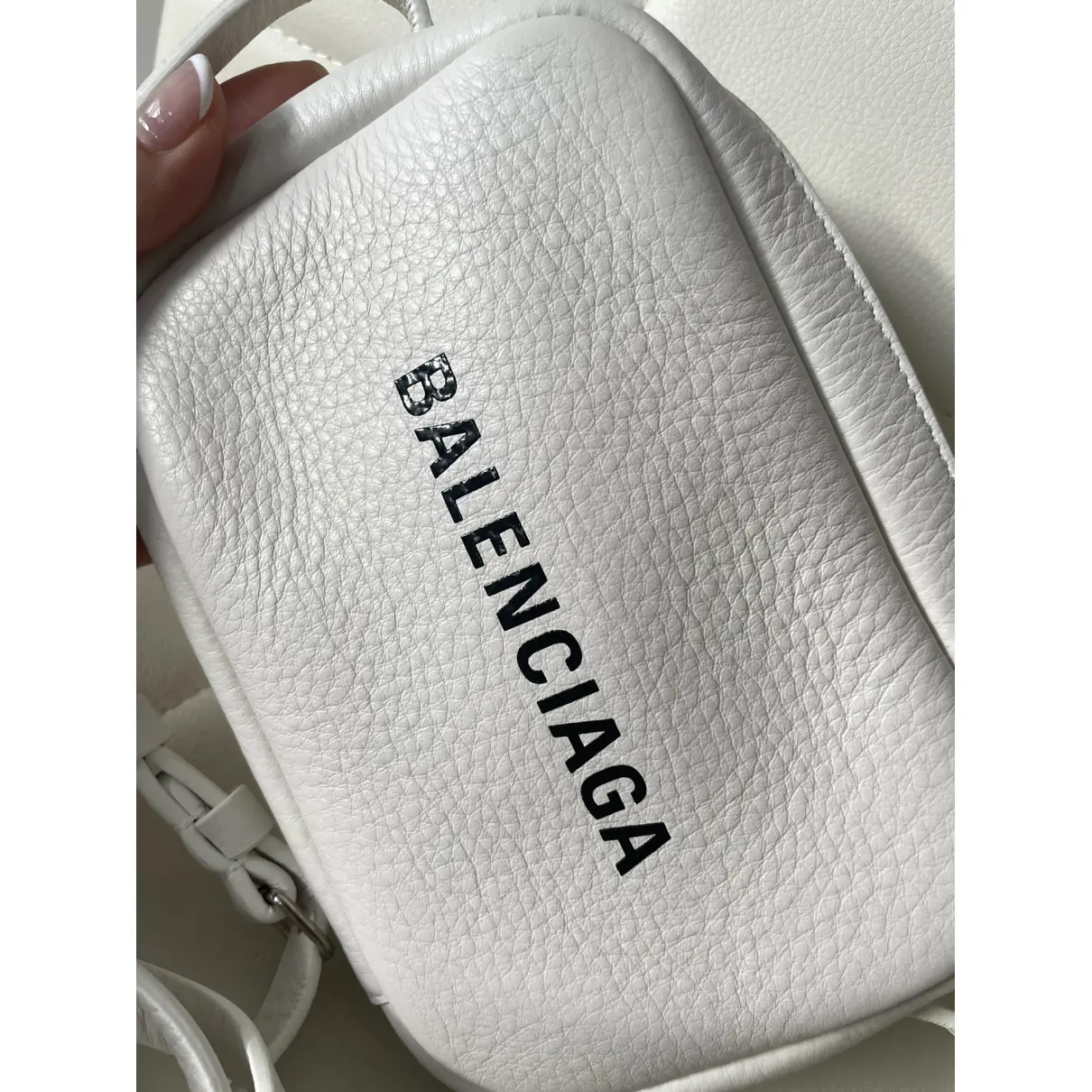 Buy Balenciaga Camera linen handbag online