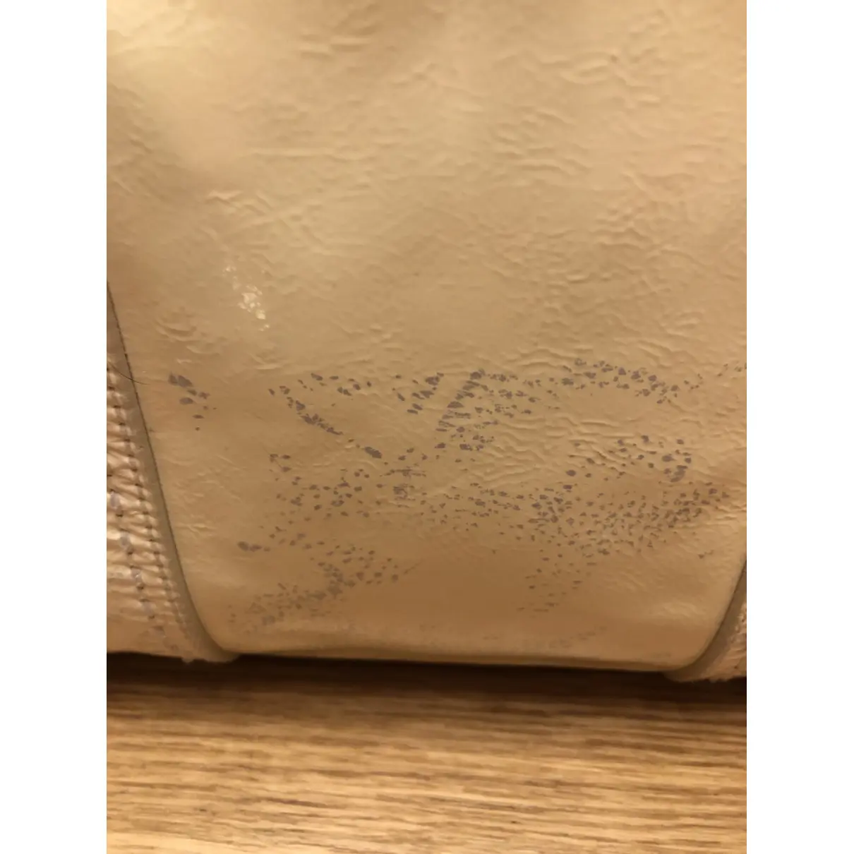 Buy Yves Saint Laurent Muse patent leather handbag online - Vintage