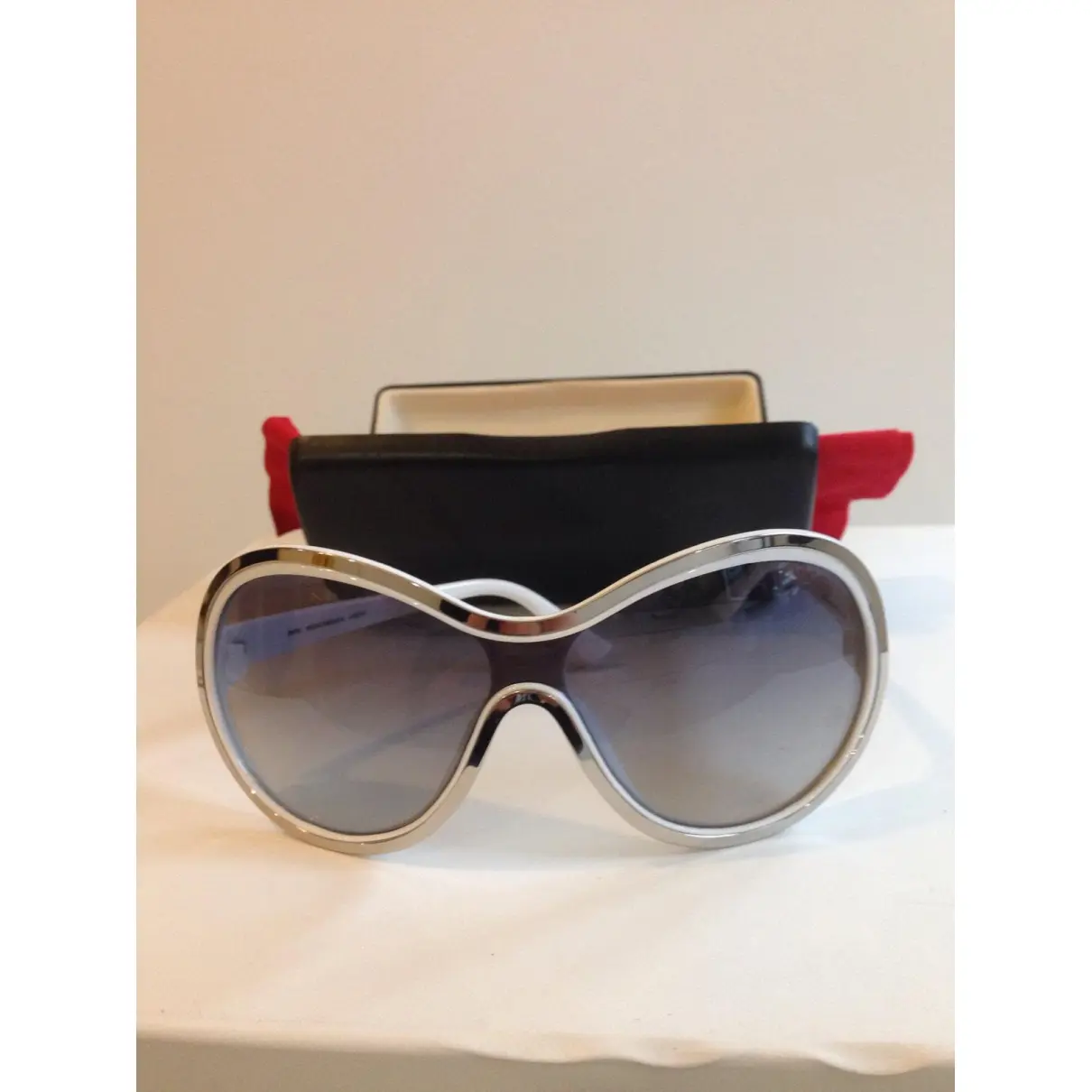 Buy Boss Oversized sunglasses online