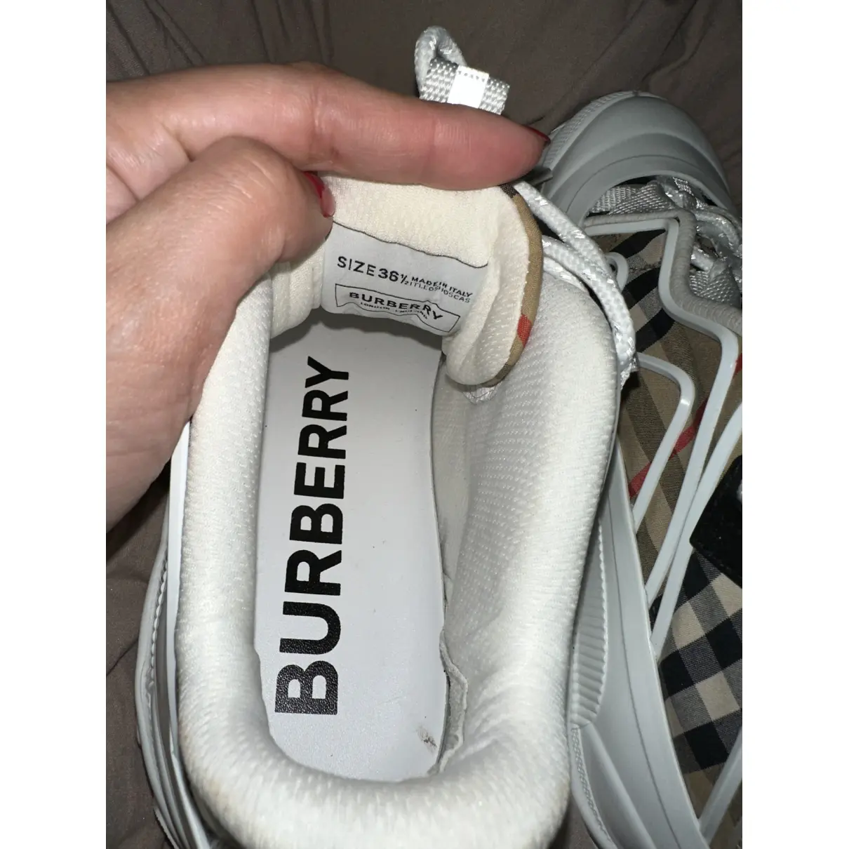 Buy Burberry Trainers online - Vintage