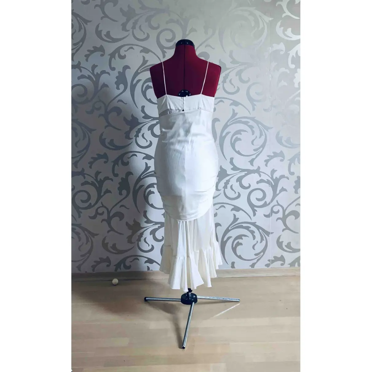 Buy Mi Alma Silk mid-length dress online