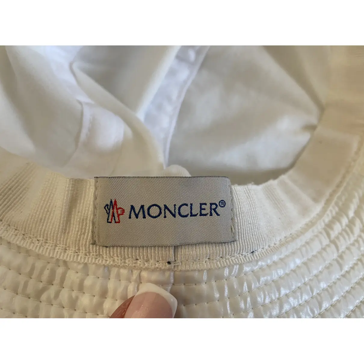 Luxury Moncler Hats & Gloves Kids