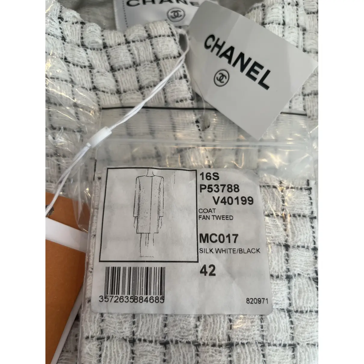 Tweed coat Chanel