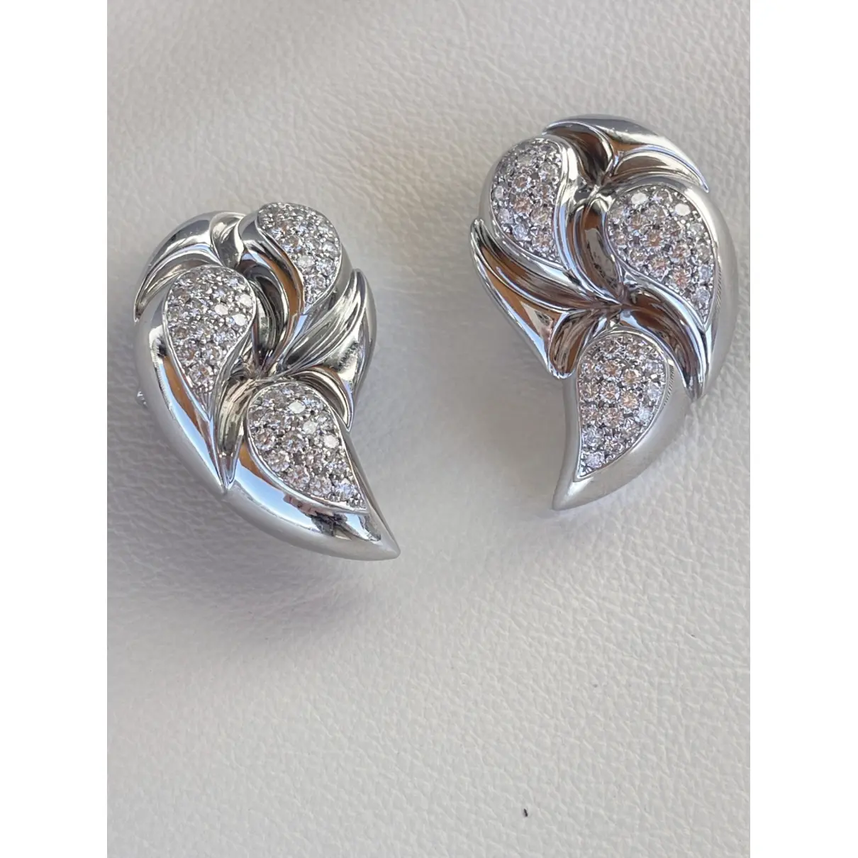 Buy Chopard Casmir white gold earrings online