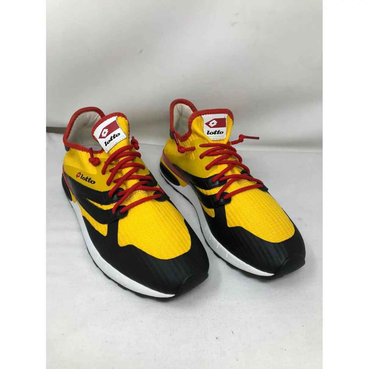 Buy LOTTO Cloth trainers online