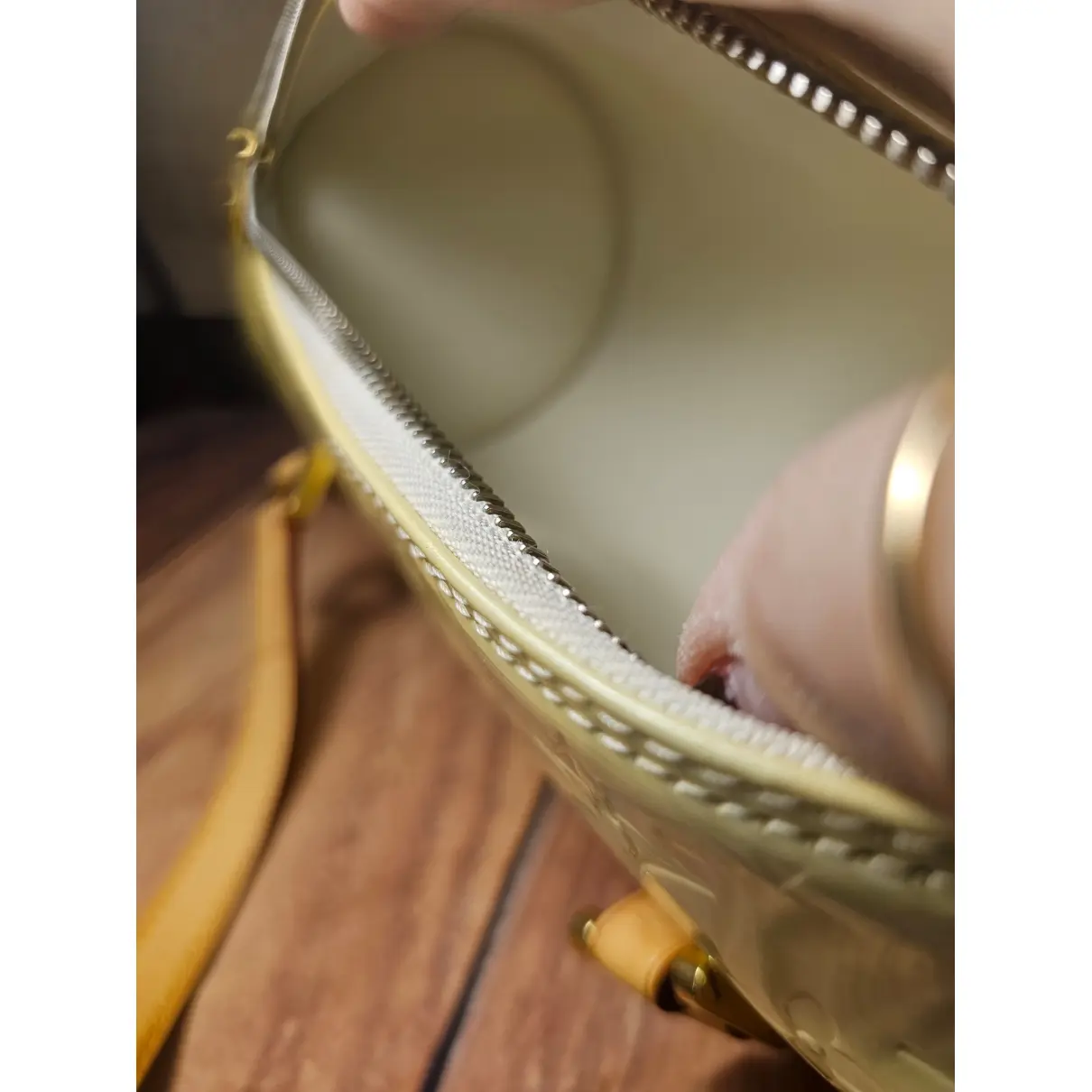 Bedford leather handbag Louis Vuitton