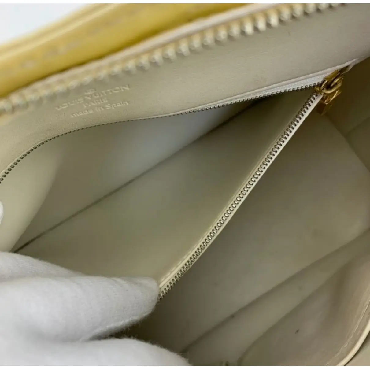 Brentwood patent leather handbag Louis Vuitton - Vintage