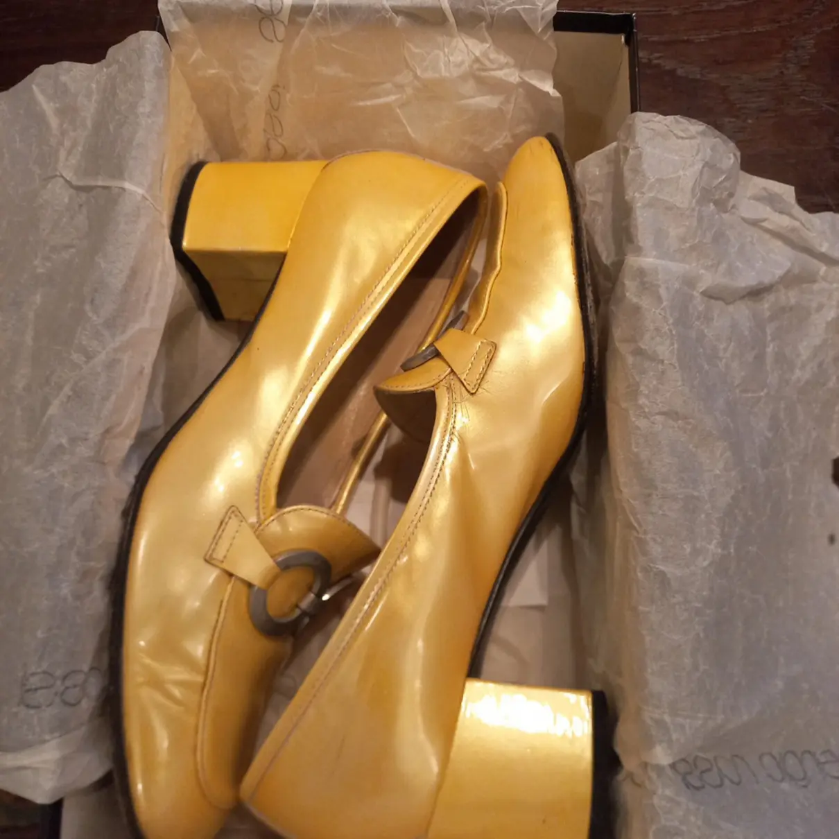 Buy Sergio Rossi Patent leather heels online - Vintage
