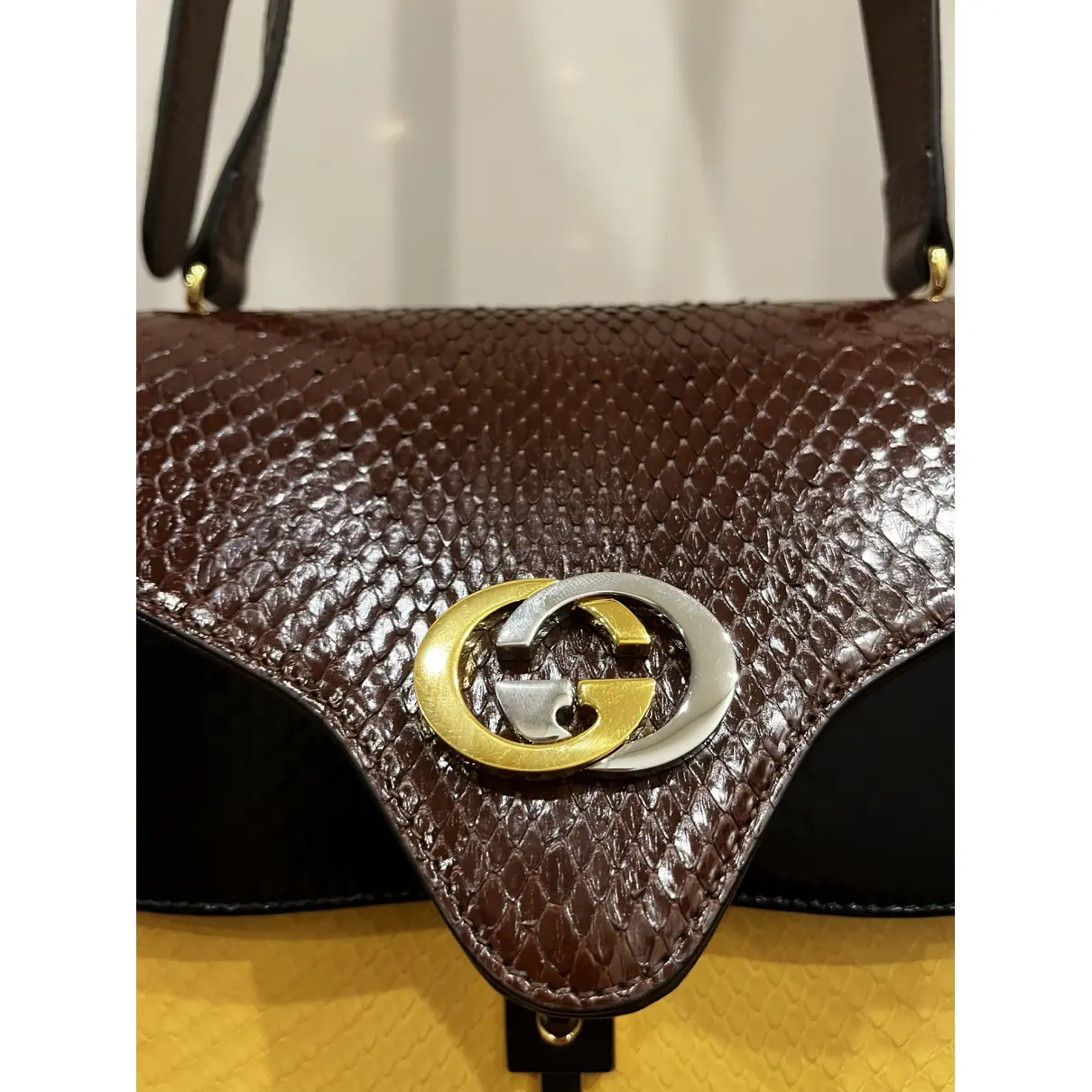 Zumi python handbag Gucci