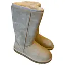Shearling snow boots Ugg