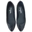 LEATHER BALLET SLIPPERS Chanel