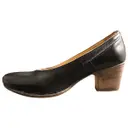 Leather heels Moma