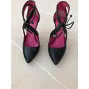 Buy Oscar Tiye Leather heels online