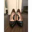 Buy Paula Cademartori Patent leather heels online