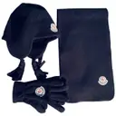 Hat & gloves Moncler