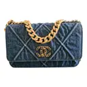 Wallet On Chain Chanel 19 crossbody bag Chanel