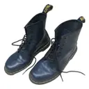 1460 Pascal (8 eye) patent leather lace up boots Dr. Martens