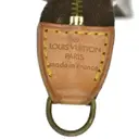 Bucket leather clutch bag Louis Vuitton