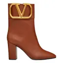 VLogo leather ankle boots Valentino Garavani