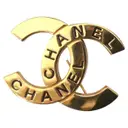 Gold Metal Pin & brooche Chanel