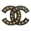 CHANEL pearl pin & brooche Chanel