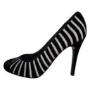 Velvet heels Chanel
