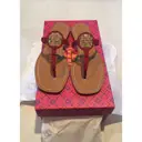 Patent leather flip flops Tory Burch
