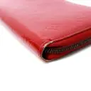 Buy Louis Vuitton Zippy patent leather wallet online