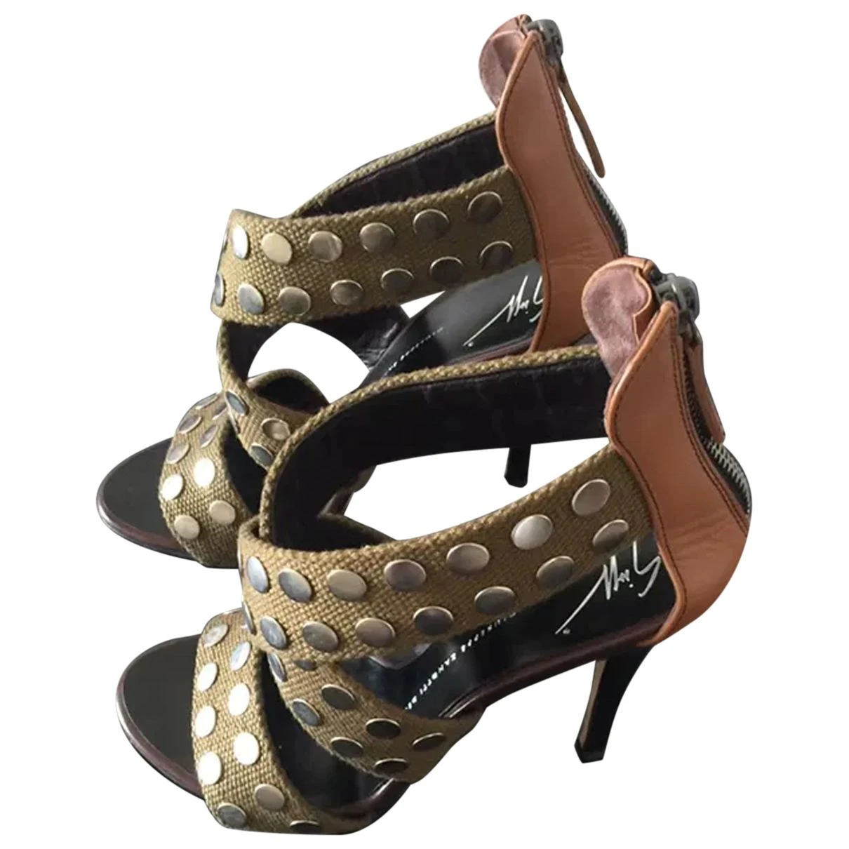 shoes Giuseppe Zanotti sandals for Female Leather 38.5 EU. Used condition