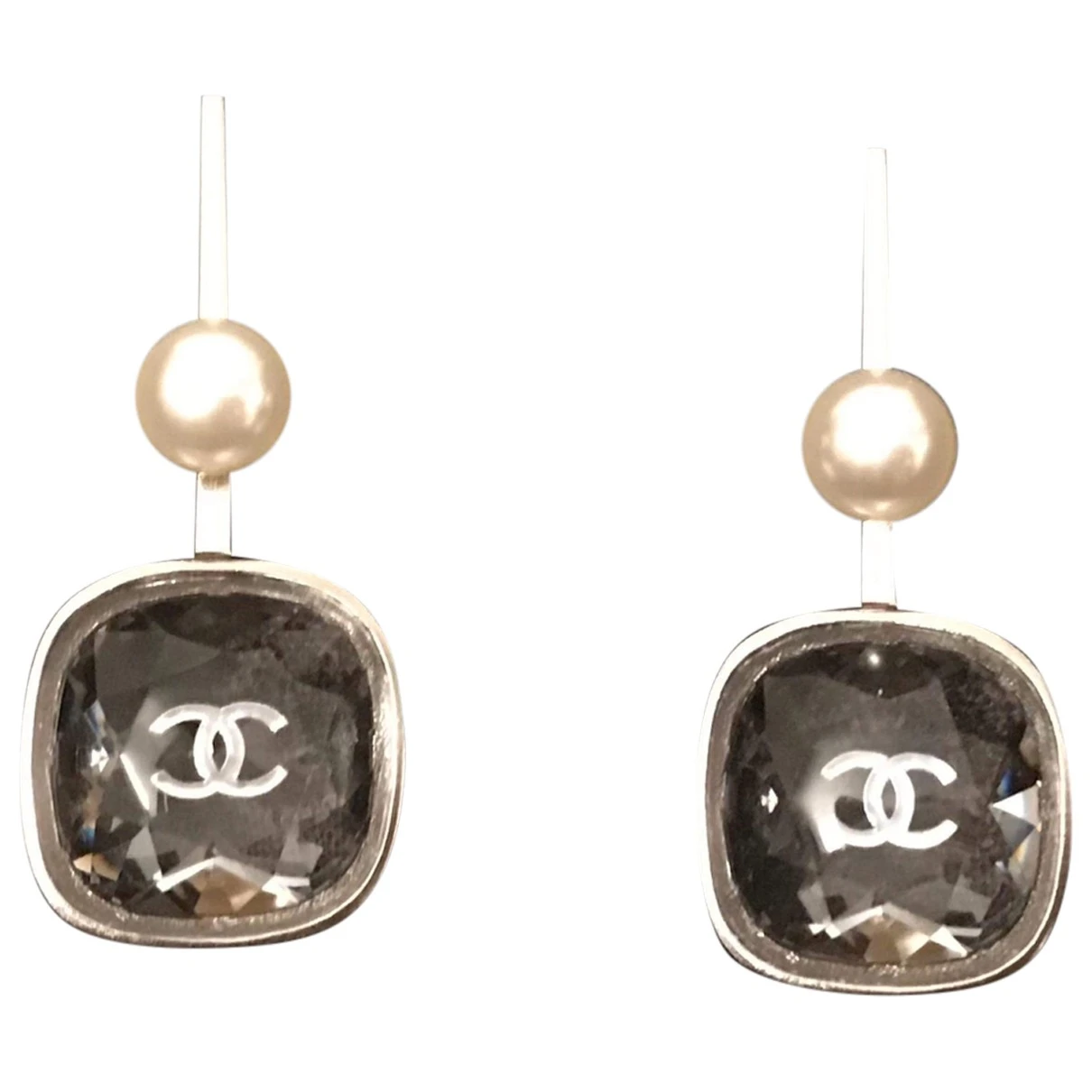 jewellery Chanel earrings CC for Female Pearl. Used condition