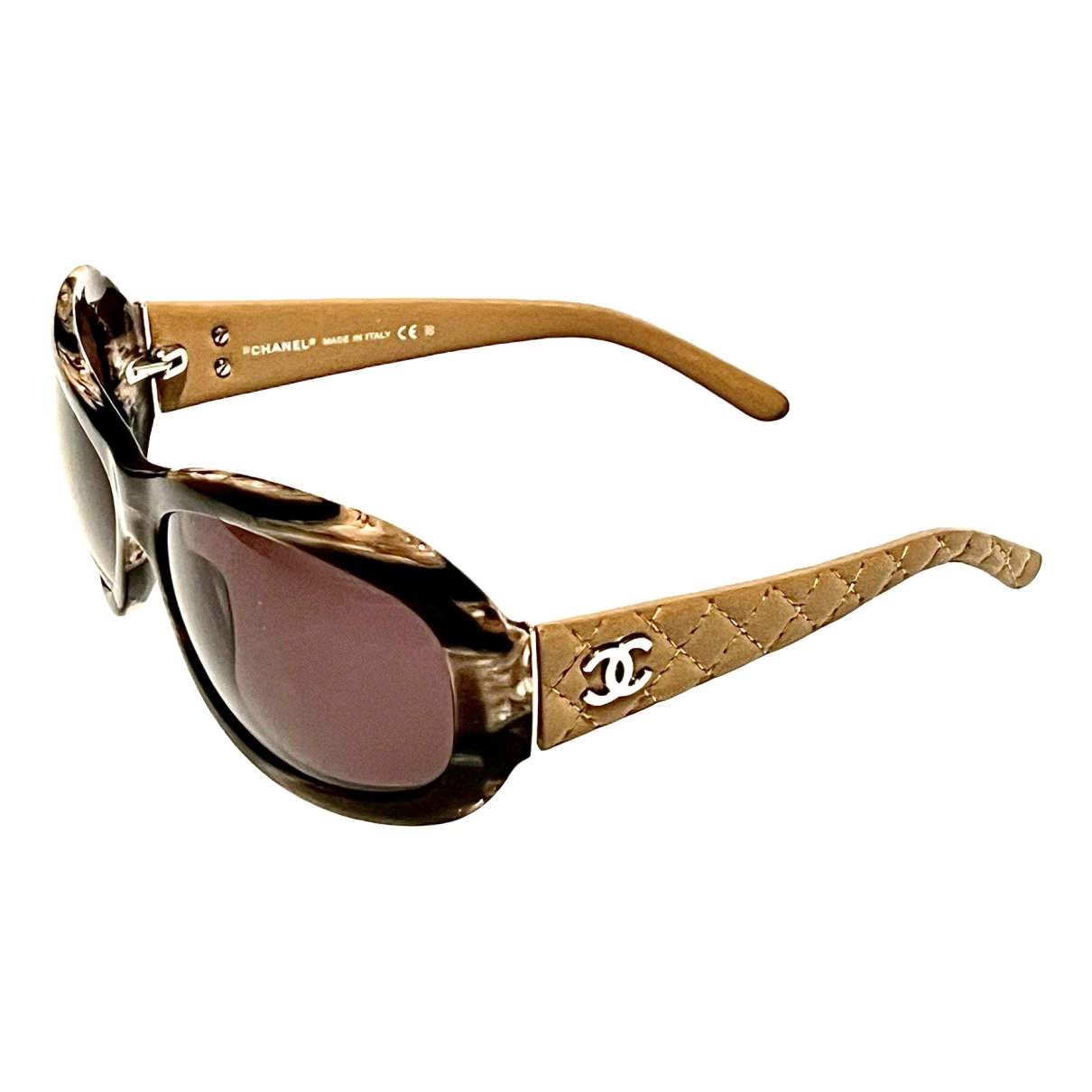 accessories Chanel sunglasses for Female Plastic. Used condition