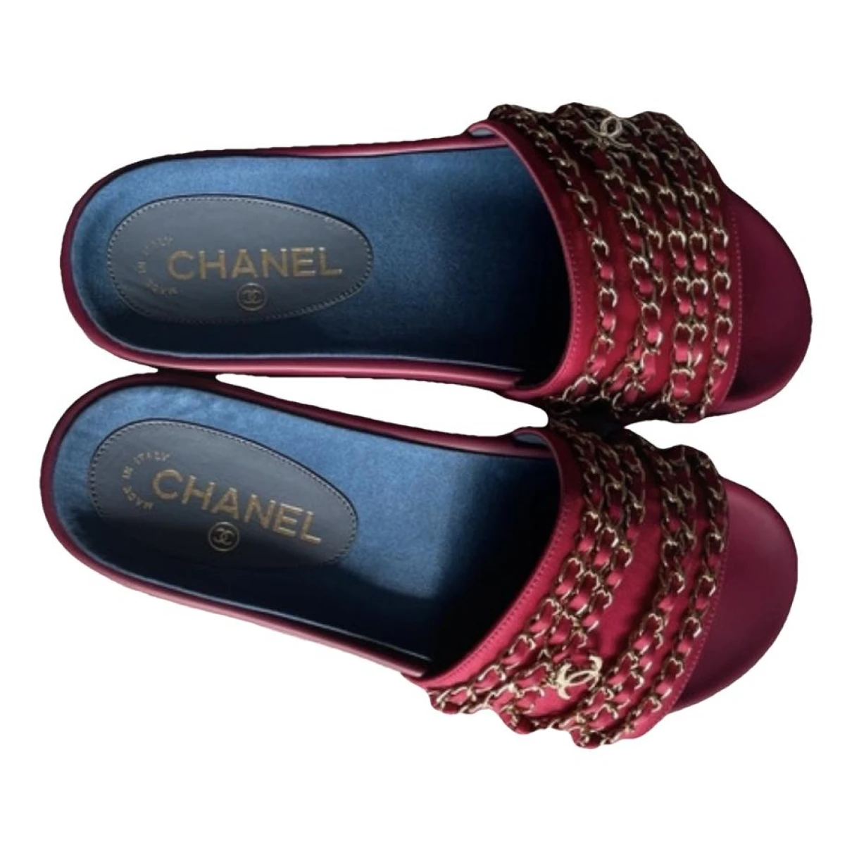 Pre-owned Chanel Cloth Mules In Red