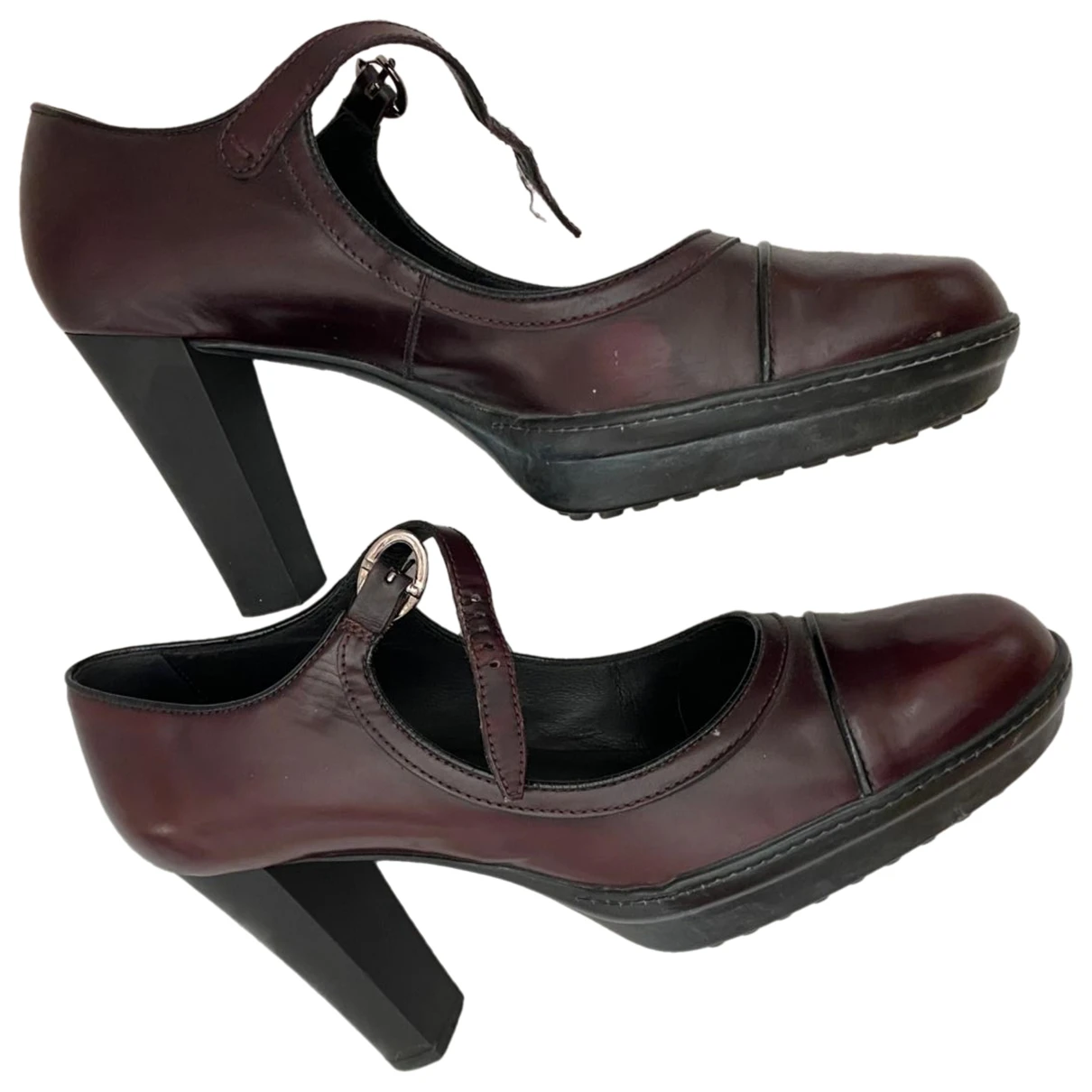 Pre-owned Tod's Leather Heels In Burgundy