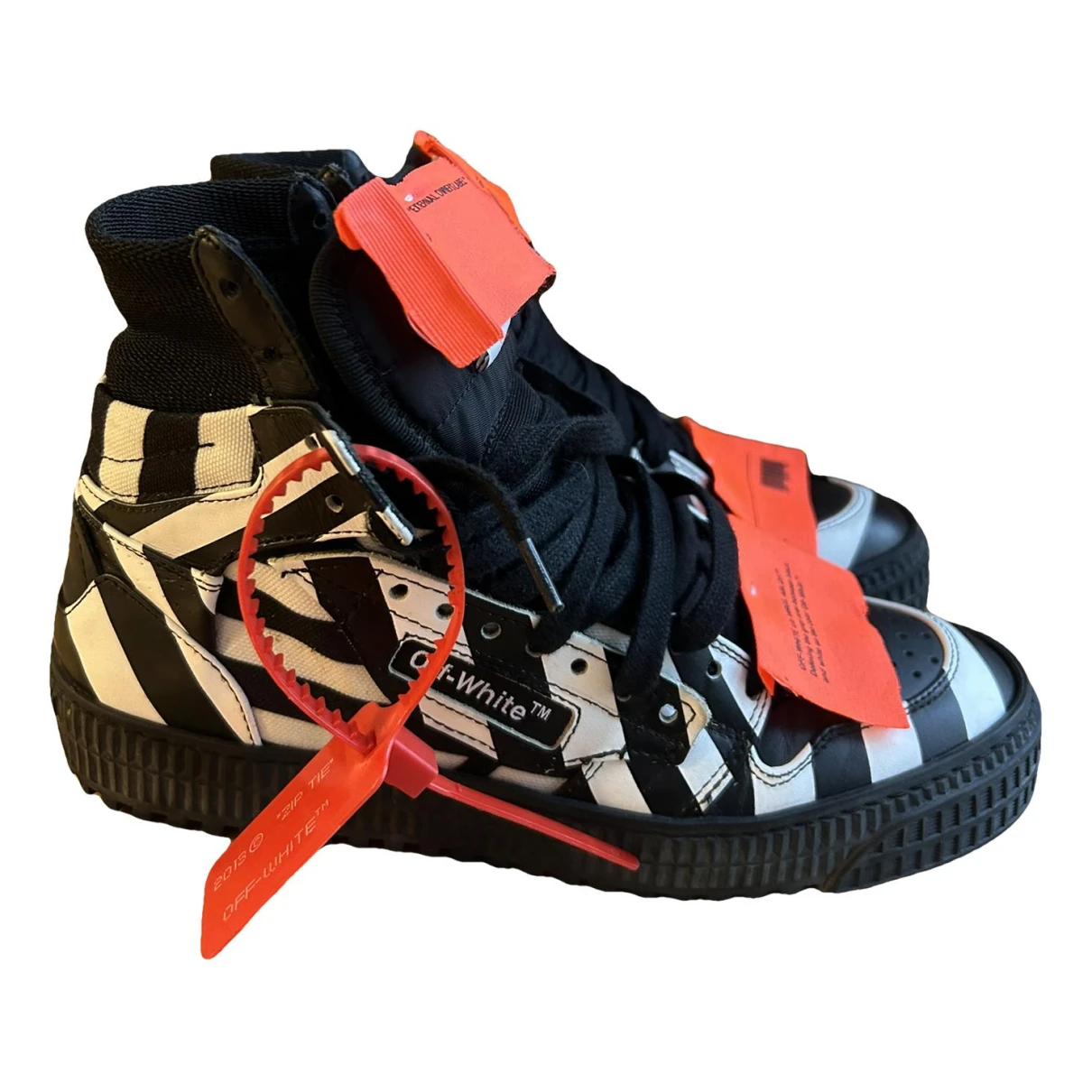 Pre-owned Off-white Off-court Cloth Trainers In Black
