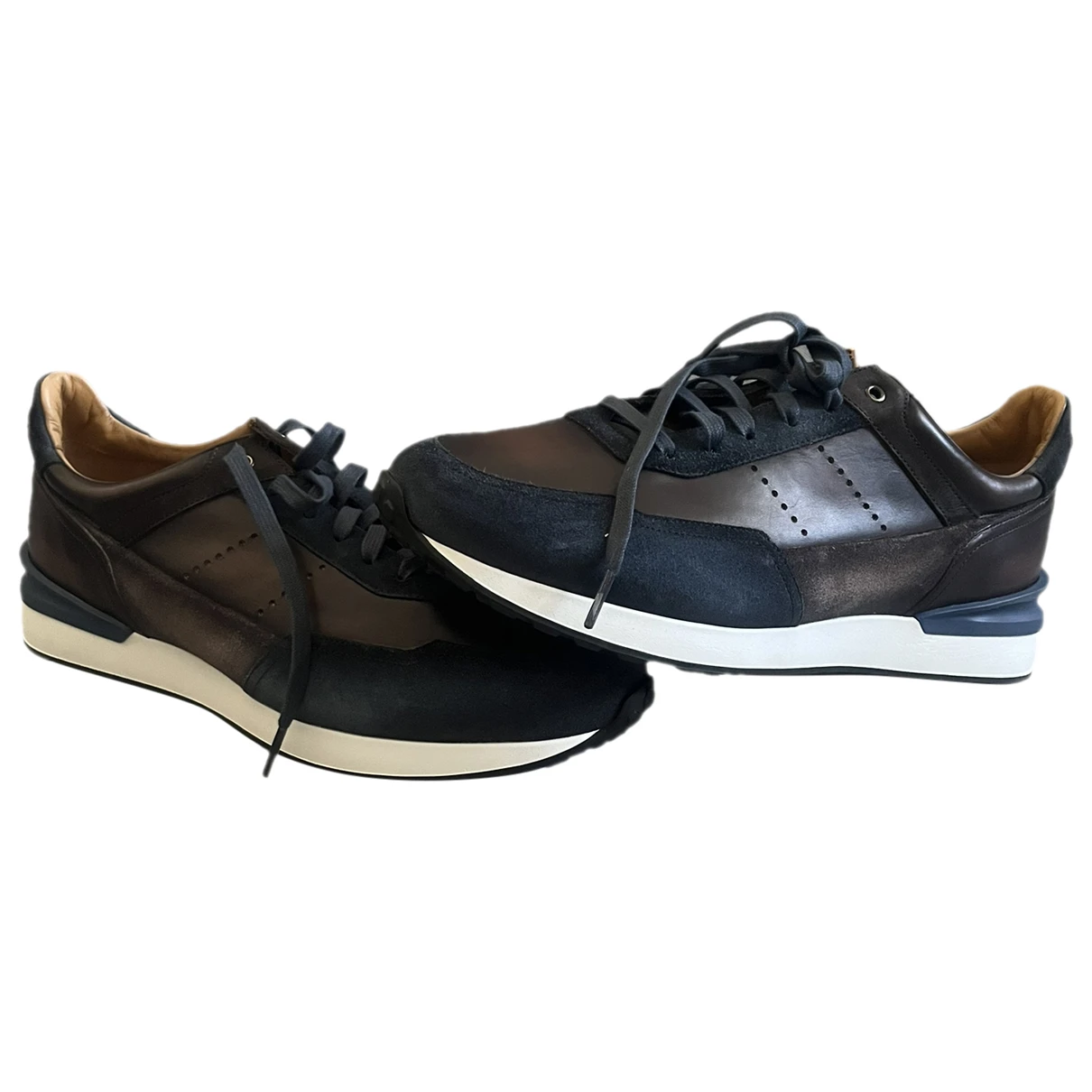 Pre-owned Magnanni Leather Low Trainers In Brown