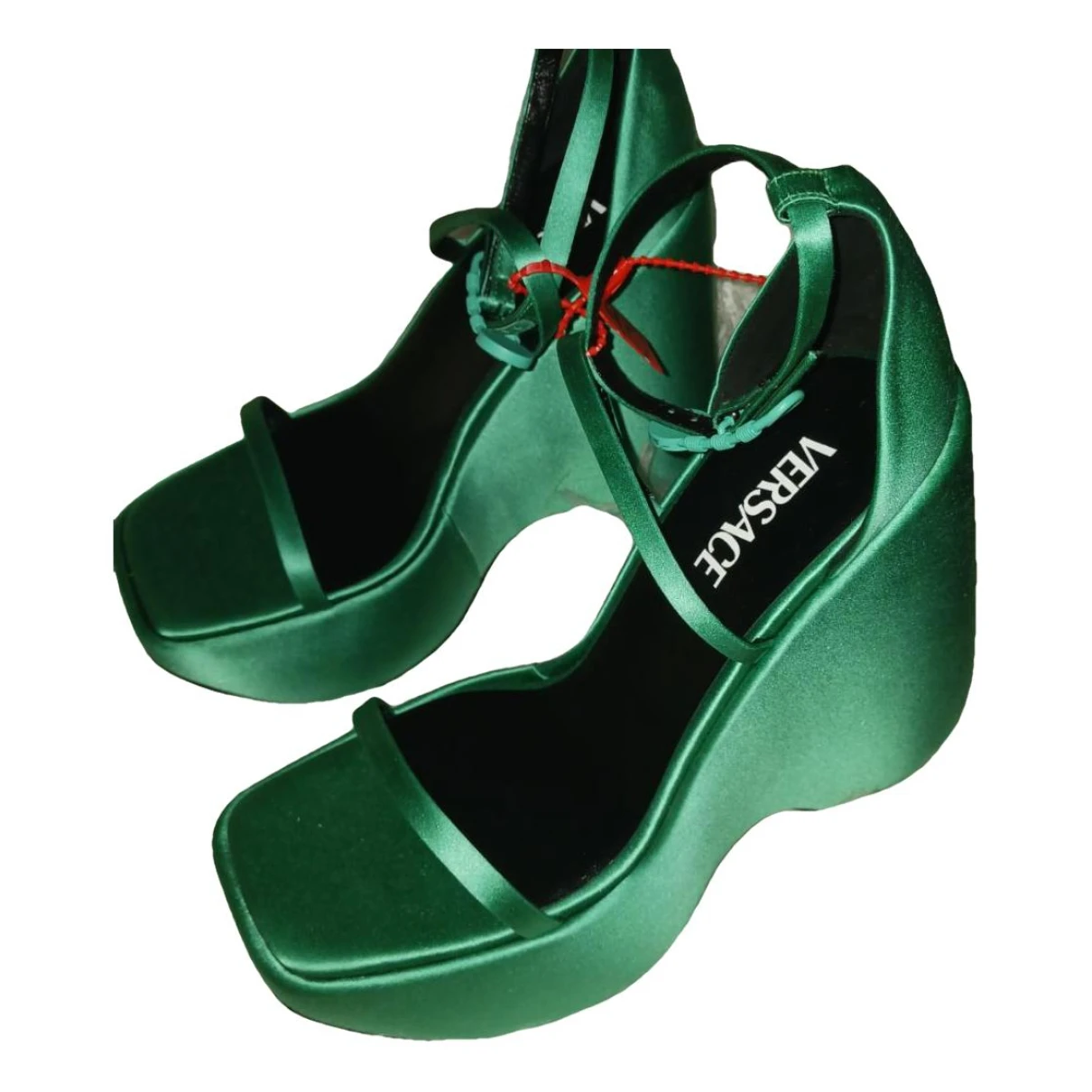 Pre-owned Versace Velvet Heels In Green