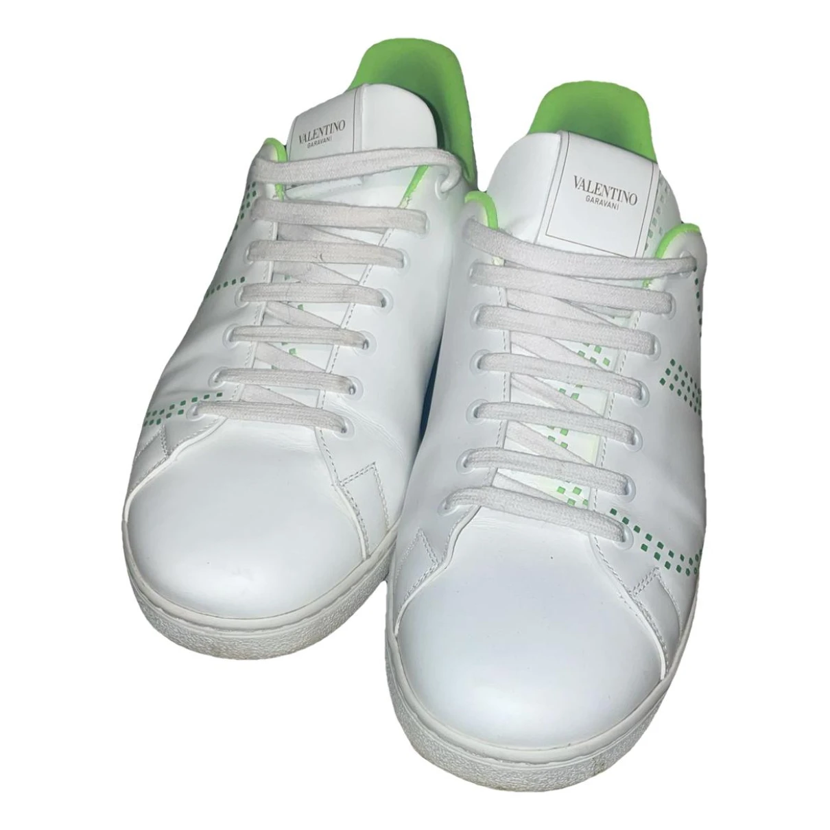 Pre-owned Valentino Garavani Backnet Leather Low Trainers In White