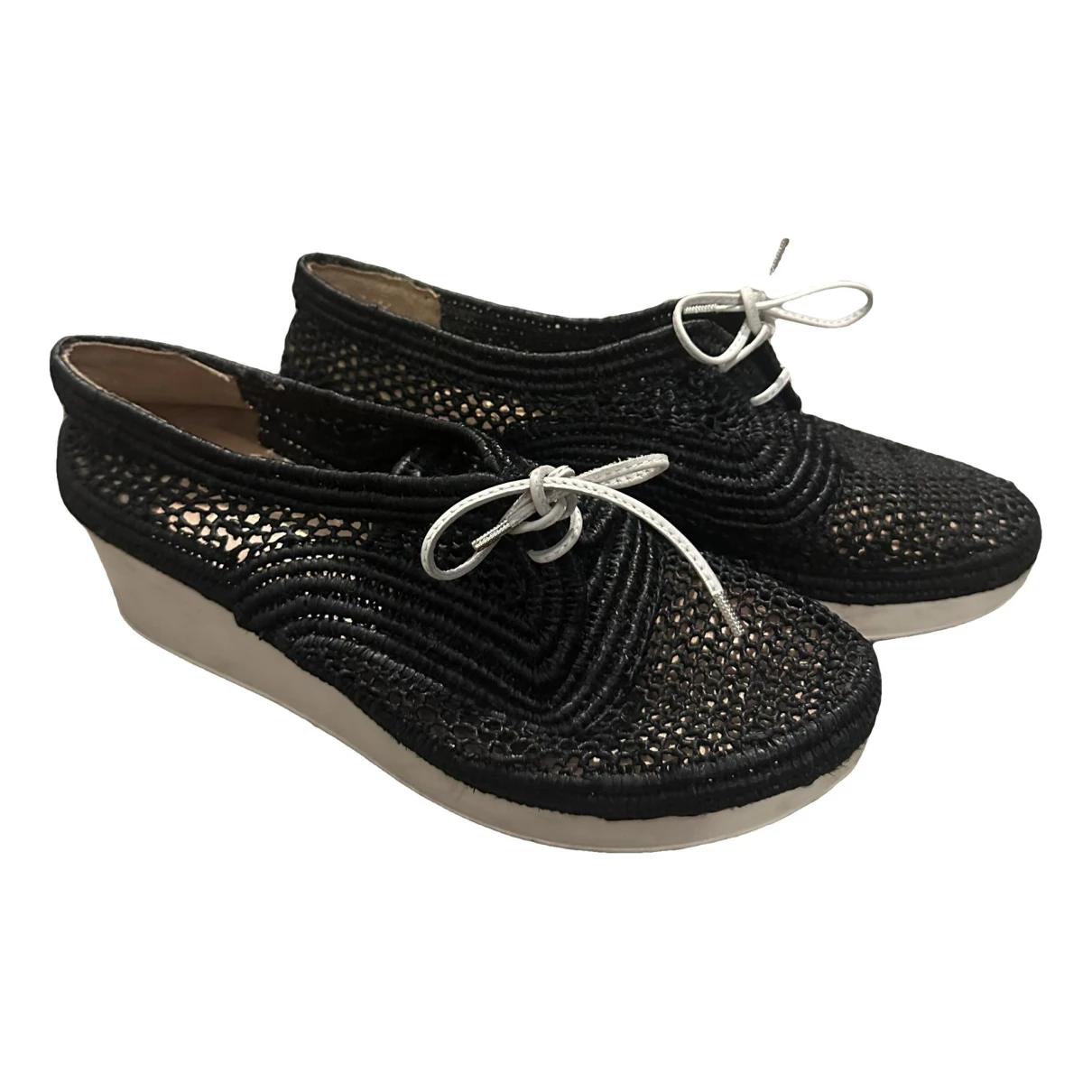 Pre-owned Robert Clergerie Cloth Flats In Black