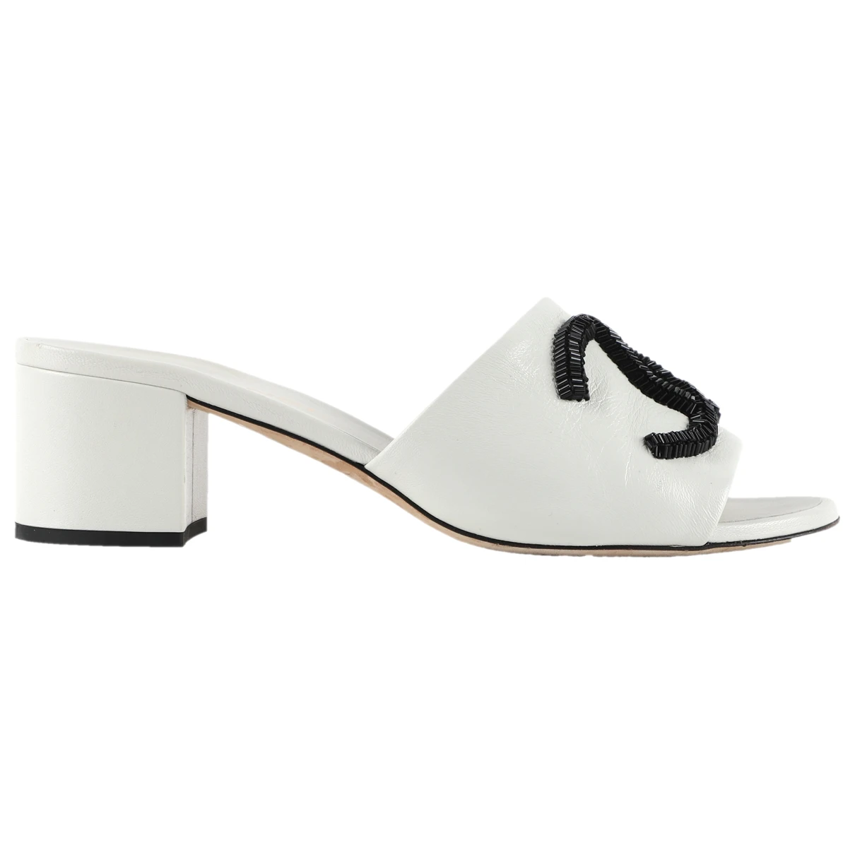 Pre-owned Chanel Leather Mules In White