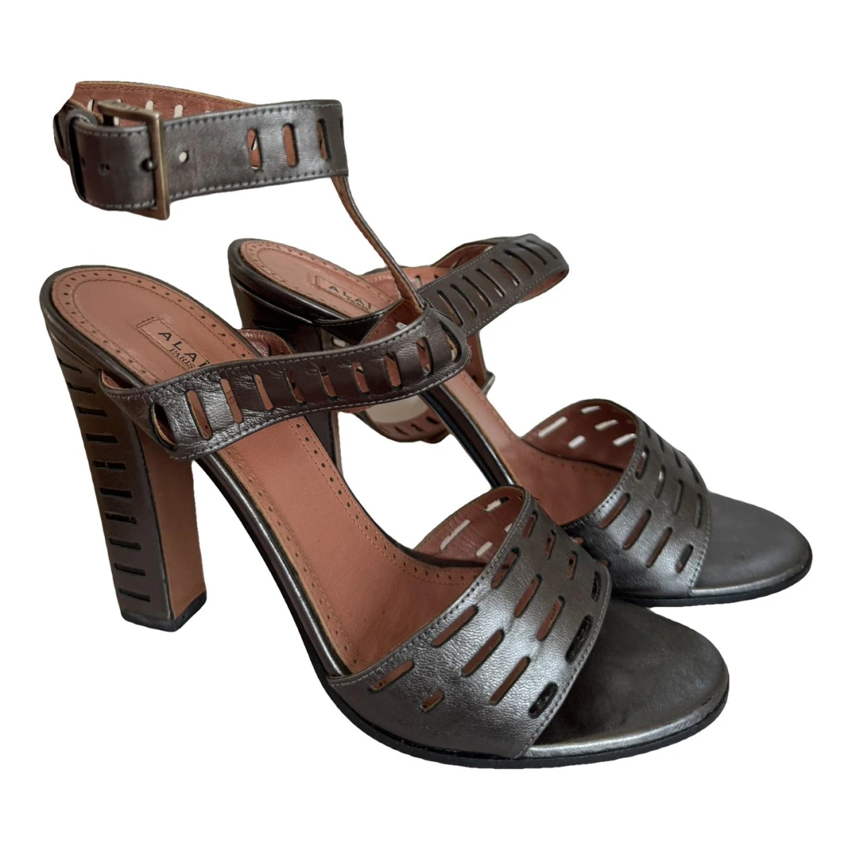 Pre-owned Alaïa Leather Heels In Grey