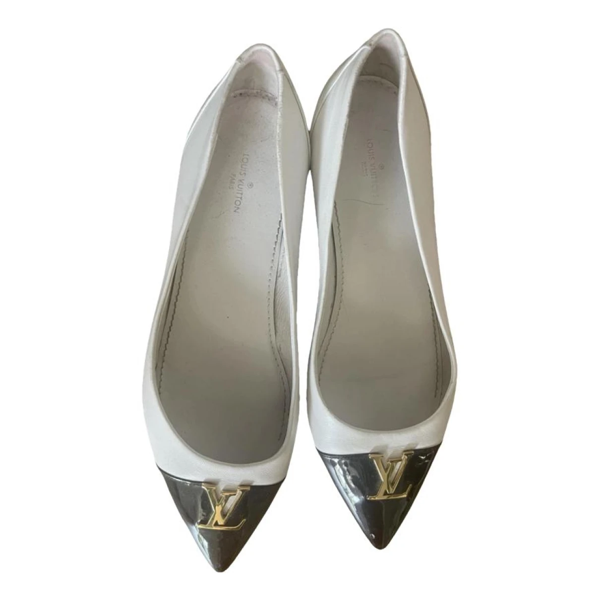 Pre-owned Louis Vuitton Leather Ballet Flats In White