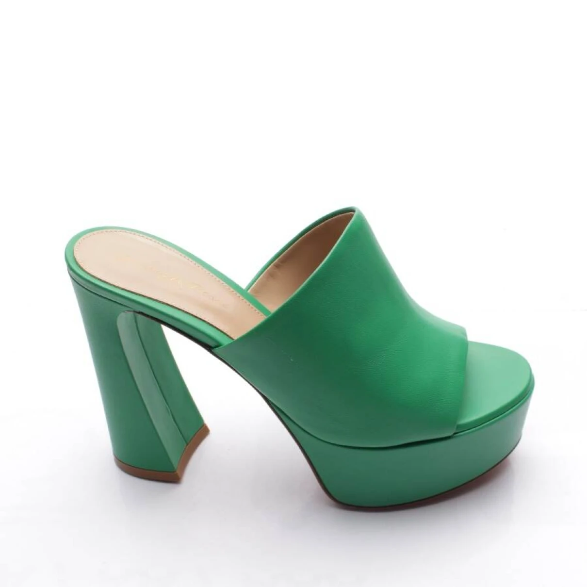 Pre-owned Gianvito Rossi Leather Heels In Green