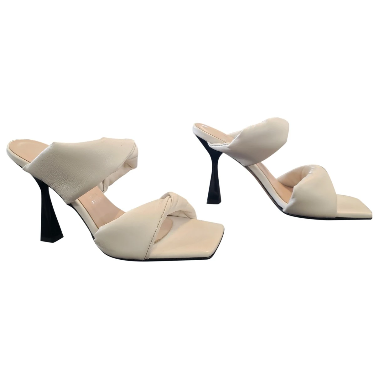 Pre-owned Divine Follie Vegan Leather Heels In White