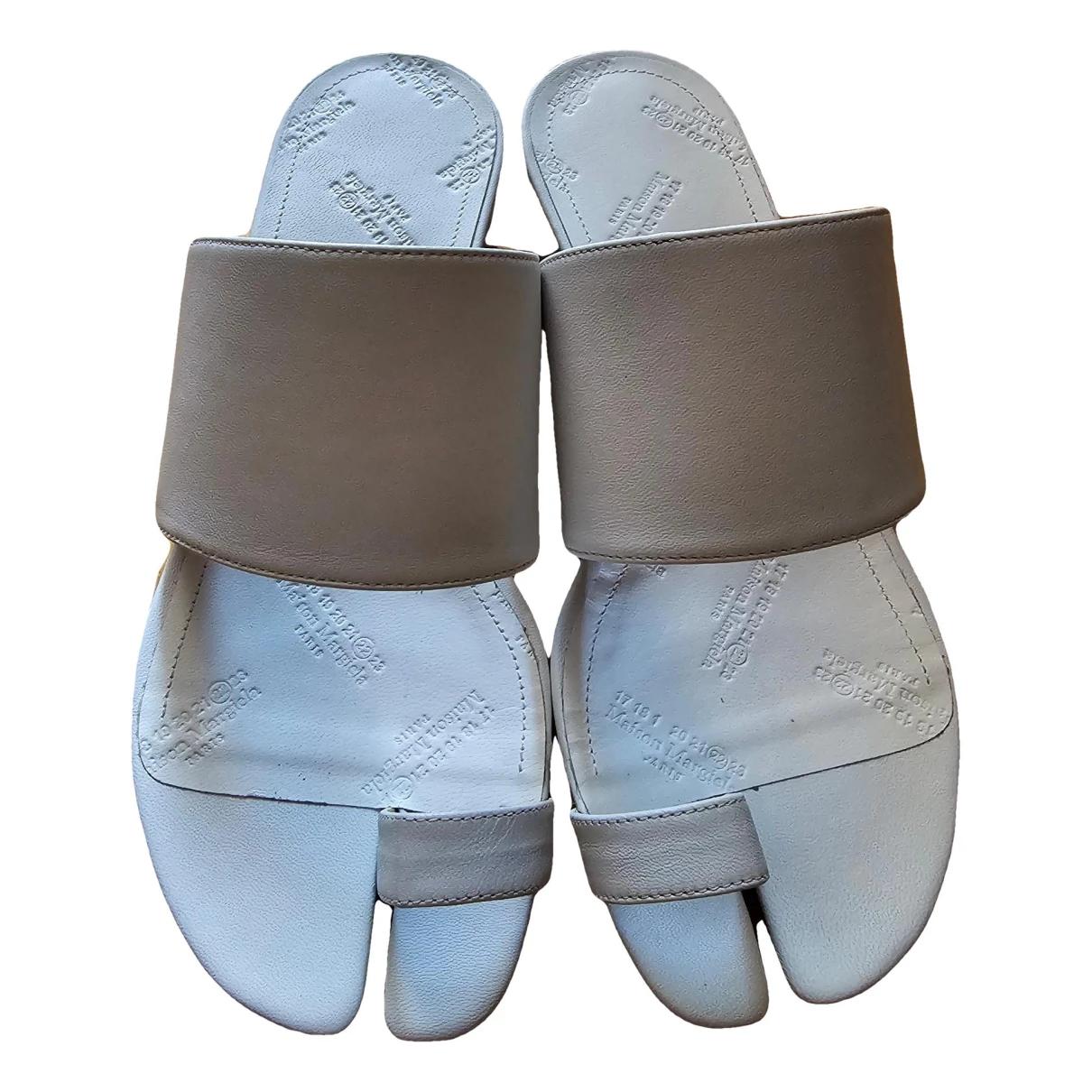 Pre-owned Maison Margiela Tabi Leather Sandals In White