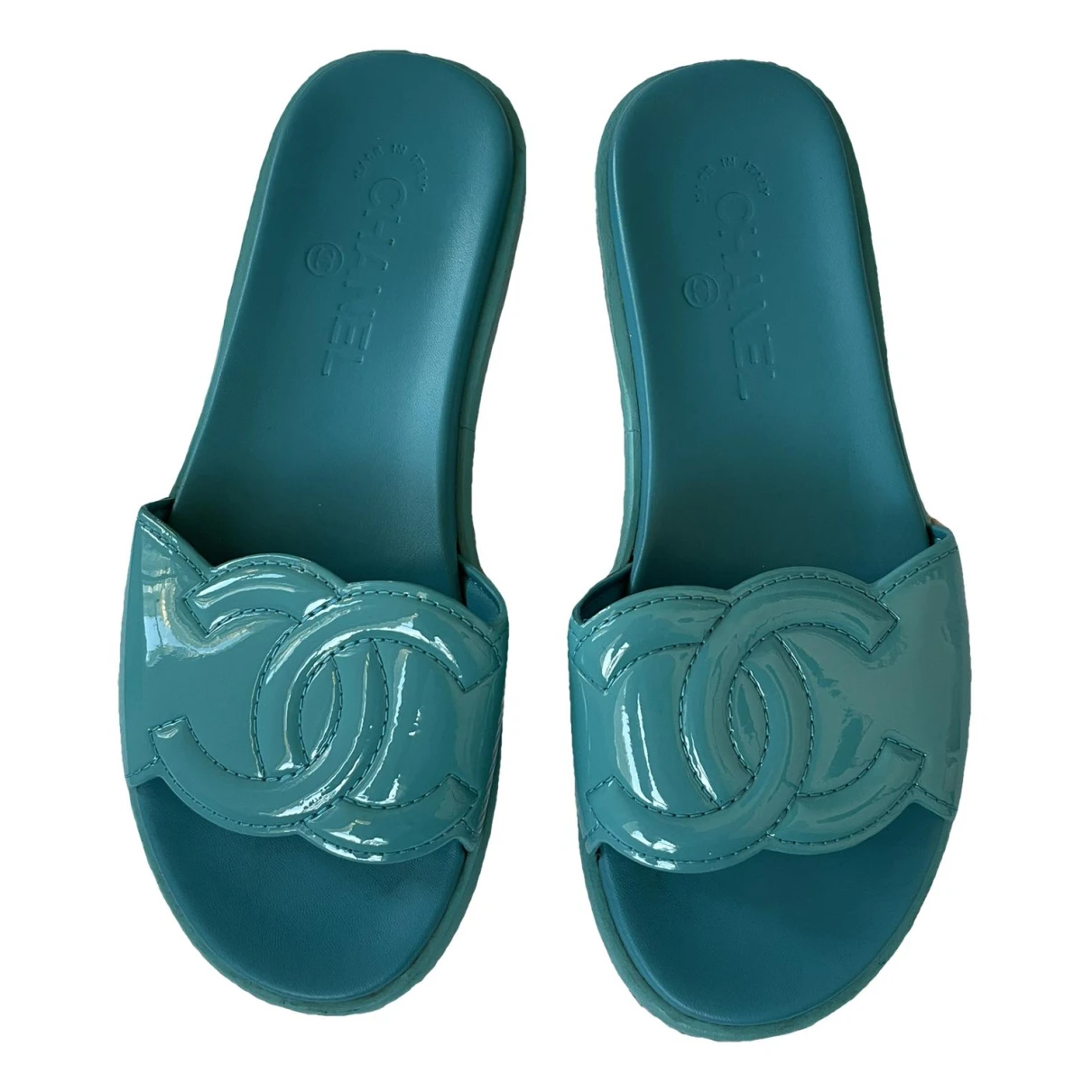 Pre-owned Chanel Patent Leather Mules In Turquoise