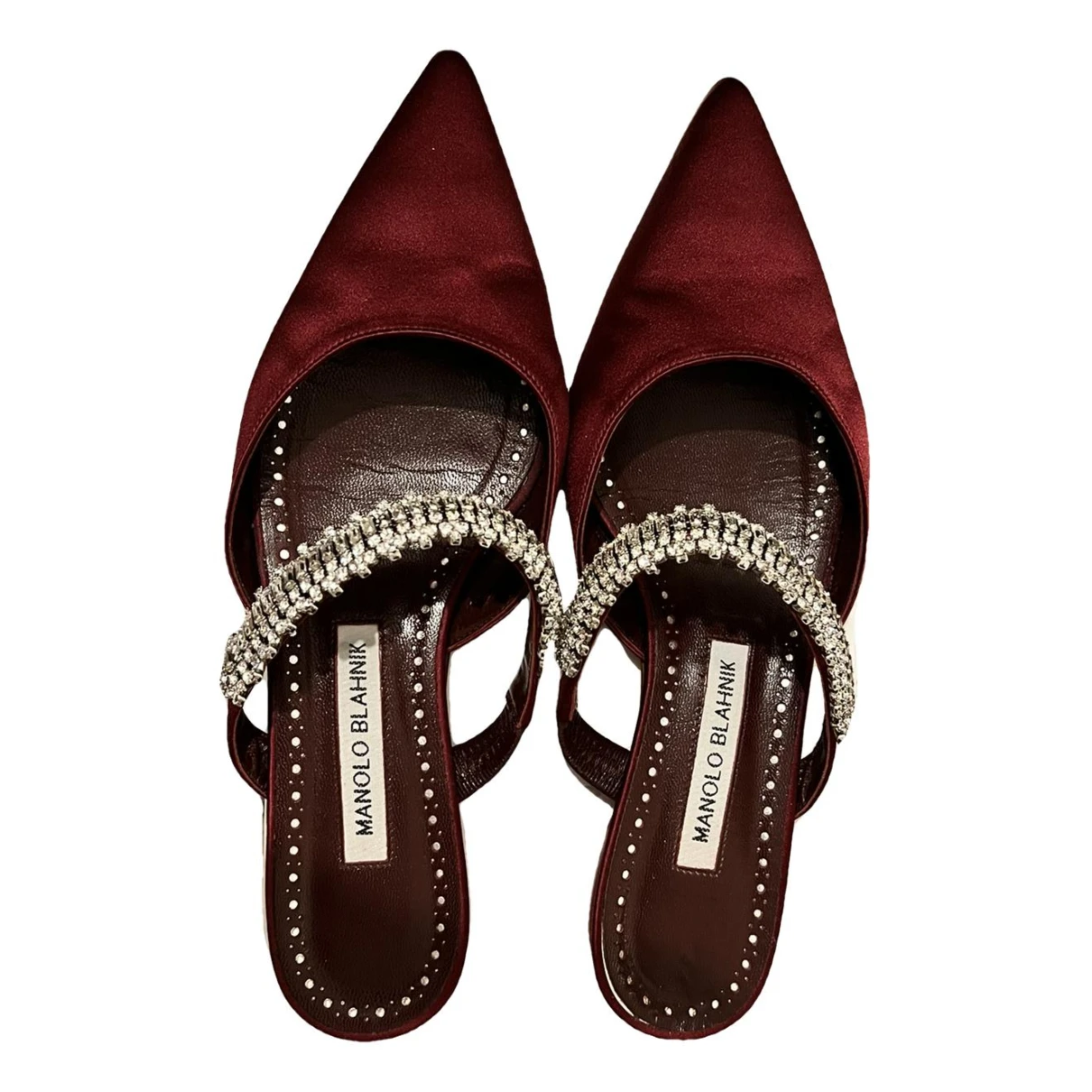 Pre-owned Manolo Blahnik Flats In Red