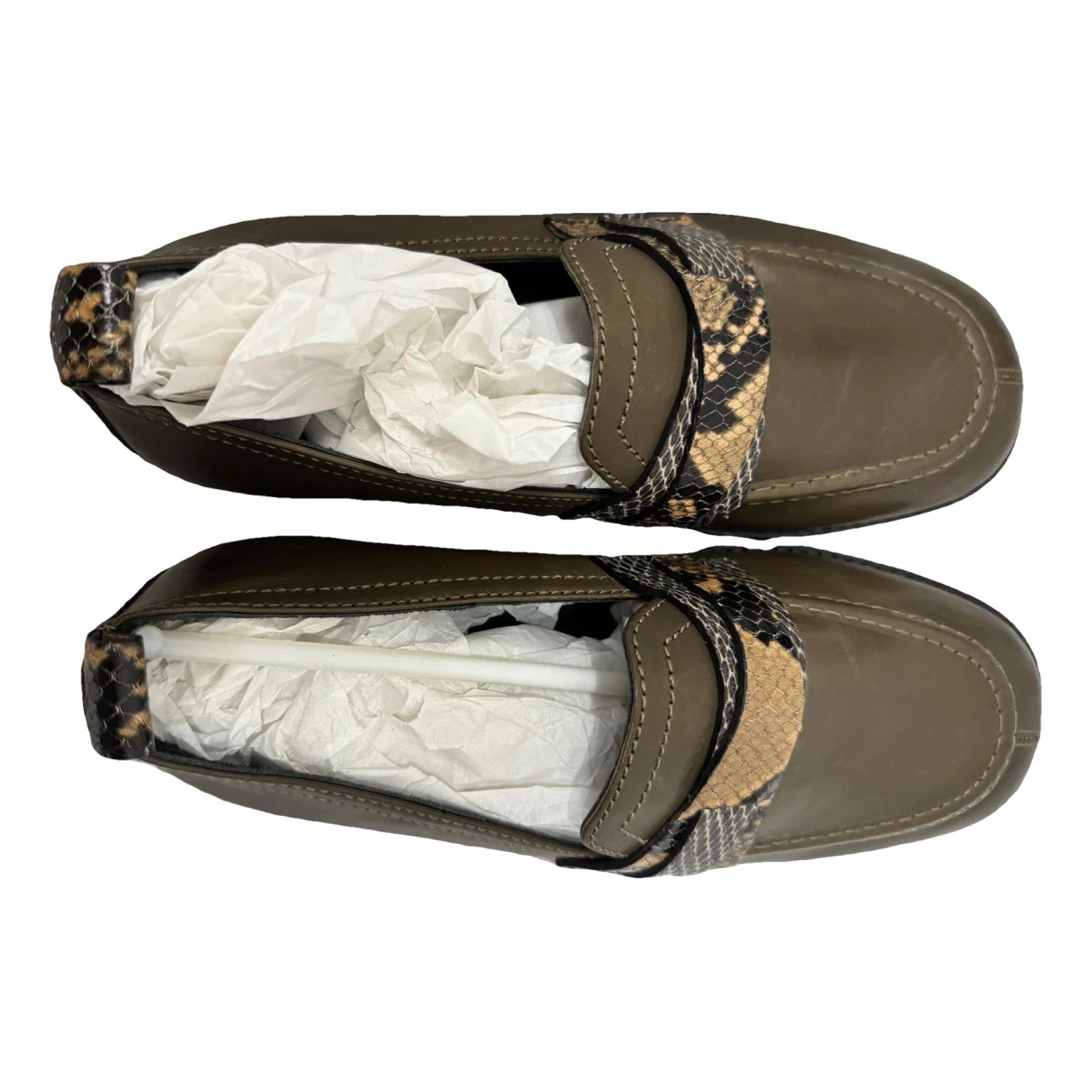Pre-owned Isabel Marant Leather Flats In Khaki