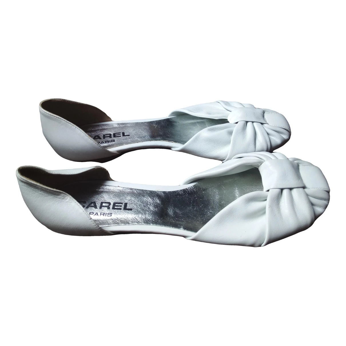 Pre-owned Carel Leather Sandals In White