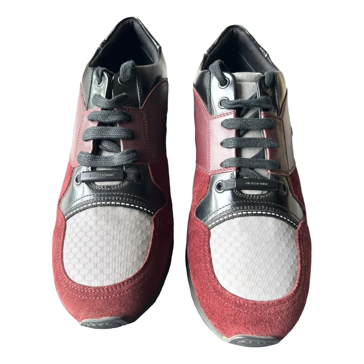 Pre-owned Dior Low Trainers In Burgundy